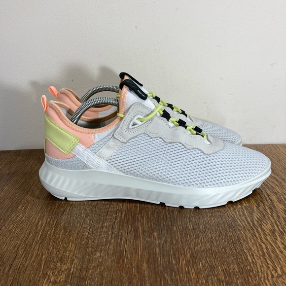 Ecco ATH-1FW Sneaker Womens Multiple Sizes White/White Shadow